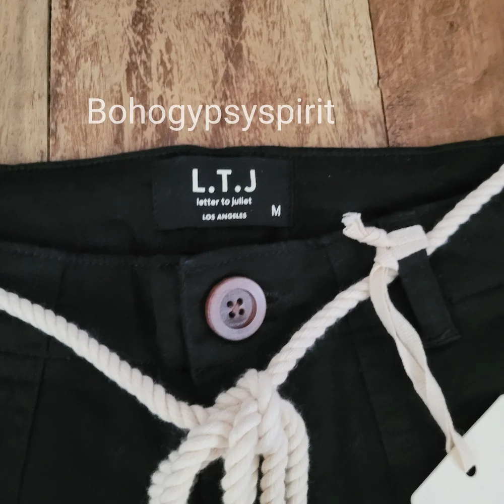 $60 NWT L.T.J Letter to Juliet High Rise Chino Shorts, Medium Black